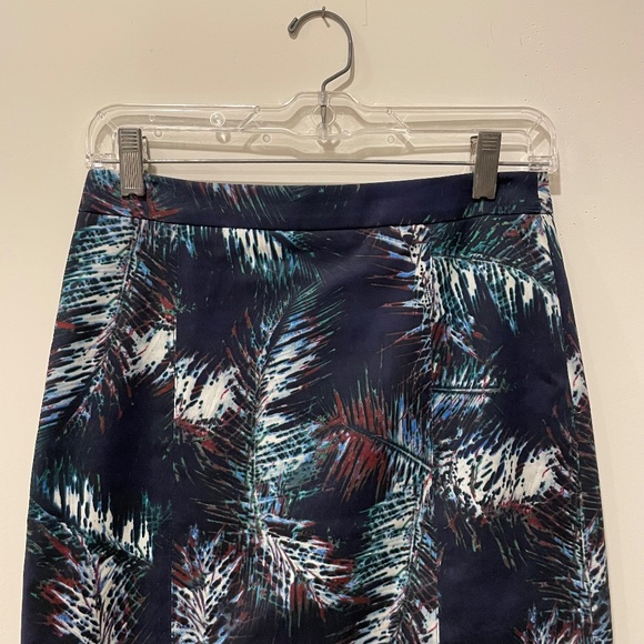 Club Monaco Alessandra Navy Palm Leaf Print Mesh-Trim Pencil Skirt - Picture 7 of 9